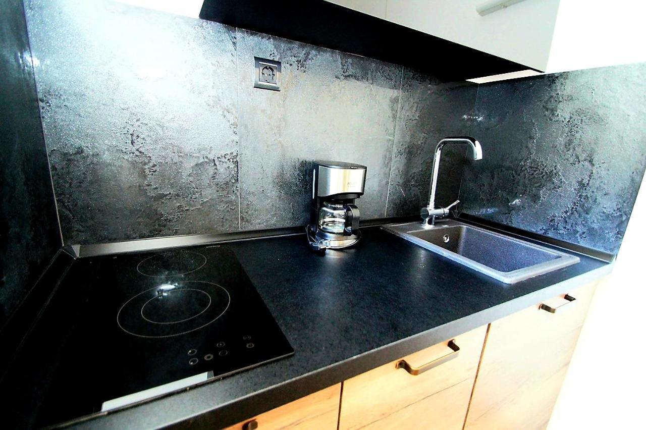 Apartments Petrovic Primosten Exterior photo