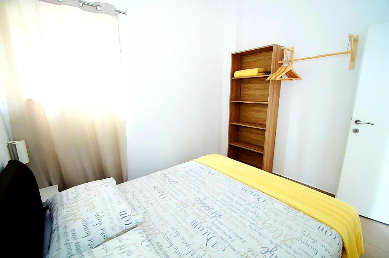 Apartments Petrovic Primosten Exterior photo