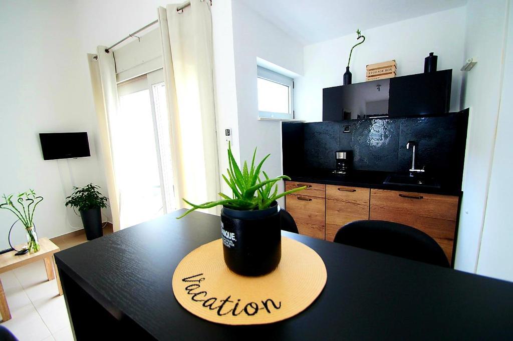 Apartments Petrovic Primosten Exterior photo